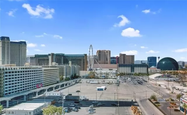 MLS: 2732661 Condo For Sale