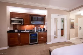 Photo #6: 2732675 Listing 