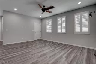 Photo #6: 2732676 Listing