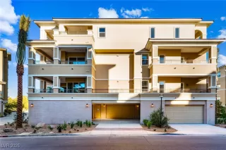 Photo #2: 2732682 Listing