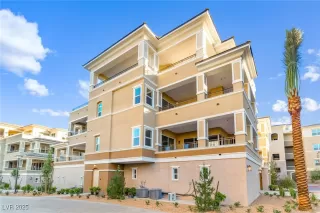 Photo #3: 2732682 Listing