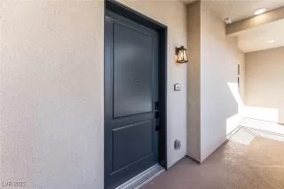 Photo #5: 2732682 Listing