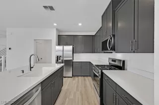 Photo #6: 2732688 Listing