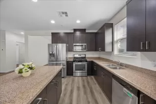 Photo #6: 2732703 Listing 