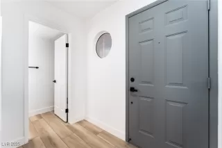 Photo #3: 2732705 Listing