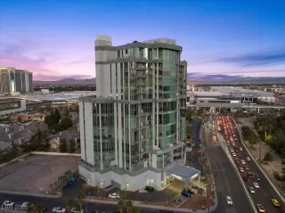 Photo #3: 2732735 Listing 