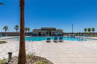 Photo #4: 2732741 Listing 