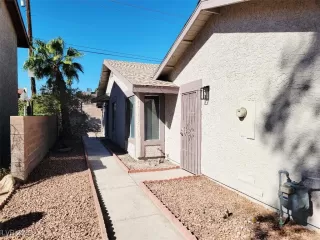 Photo #1: 2732746 Listing