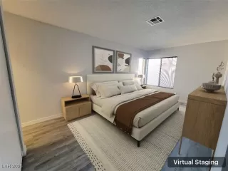 Photo #5: 2732746 Listing