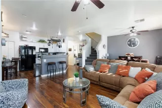 Photo #3: 2732788 Listing 