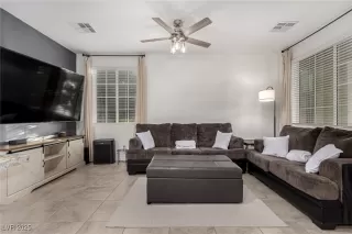 Photo #4: 2732809 Listing