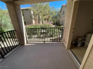 Photo #5: 2732810 Listing 