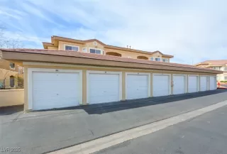 Photo #1: 2732833 Listing