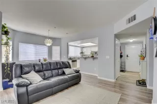 Photo #2: 2732833 Listing