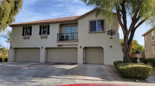 MLS: 2732842 Condo For Sale