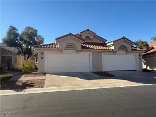 Photo #3: 2732846 Listing 