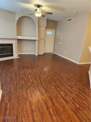 Photo #2: 2732851 Listing 