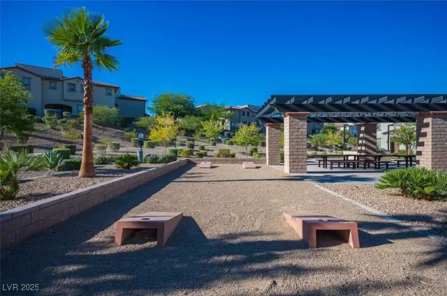 MLS: 2732867 Condo For Sale