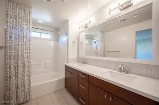 Photo #1: 2732867 Listing