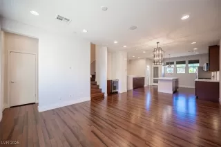 Photo #2: 2732867 Listing