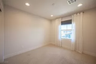 Photo #6: 2732867 Listing