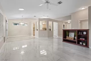 Photo #6: 2732869 Listing