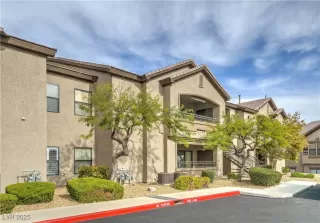 Photo #1: 2732882 Listing 