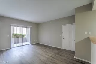 Photo #3: 2732882 Listing 