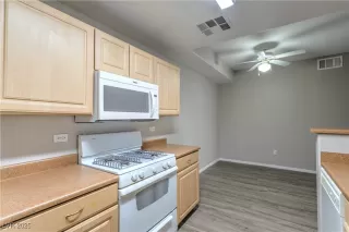 Photo #6: 2732882 Listing 