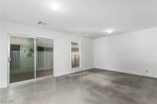 Photo #2: 2732892 Listing 