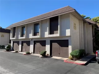 More Details about MLS # 2732896 : 4415 SHORTLEAF STREET 11