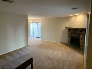 Photo #1: 2732896 Listing 