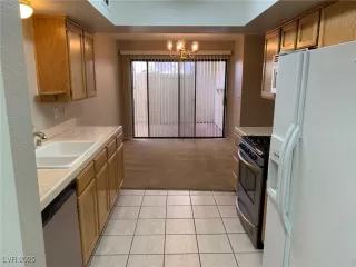 Photo #4: 2732896 Listing 