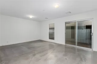 Photo #3: 2732904 Listing