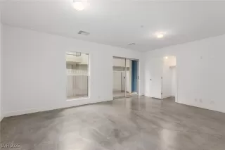 Photo #4: 2732904 Listing