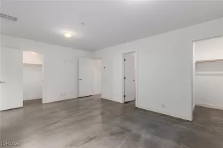 Photo #5: 2732904 Listing