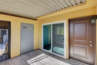 Photo #4: 2732906 Listing 