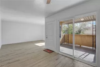 Photo #6: 2732906 Listing 