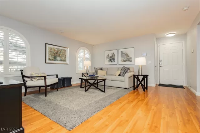 MLS: 2732912 Condo For Sale