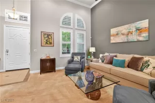 Photo #5: 2732925 Listing 