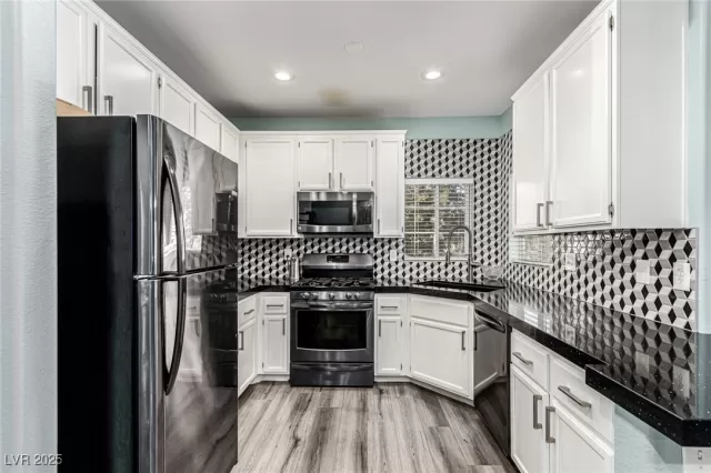 MLS: 2732928 Condo For Sale