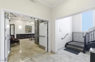 Photo #4: 2732934 Listing