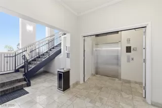 Photo #5: 2732934 Listing