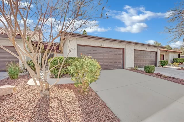 MLS: 2732963 Condo For Sale