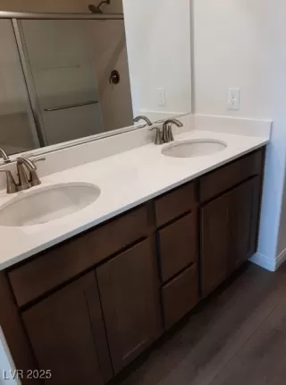 Photo #3: 2733005 Listing