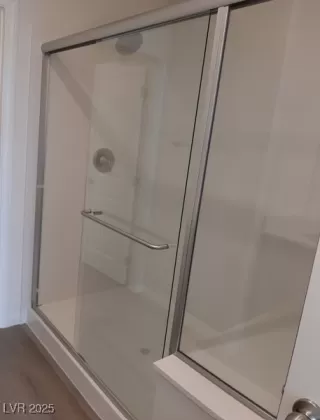 Photo #4: 2733005 Listing