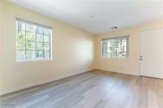 Photo #3: 2733006 Listing 