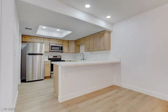 MLS: 2733057 Condo For Sale