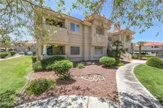 Photo #1: 2733067 Listing