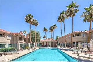 Photo #2: 2733067 Listing